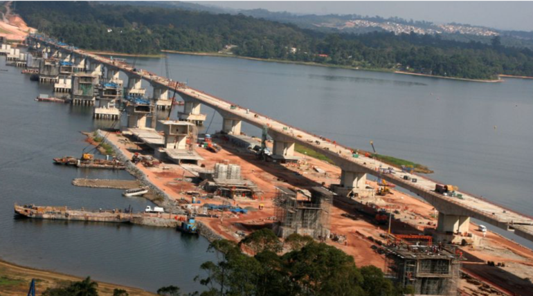 Responsável Técnico na construção do Trecho Sul do Rodoanel Mario Covas, entre a BR-116 e o município de Mauá